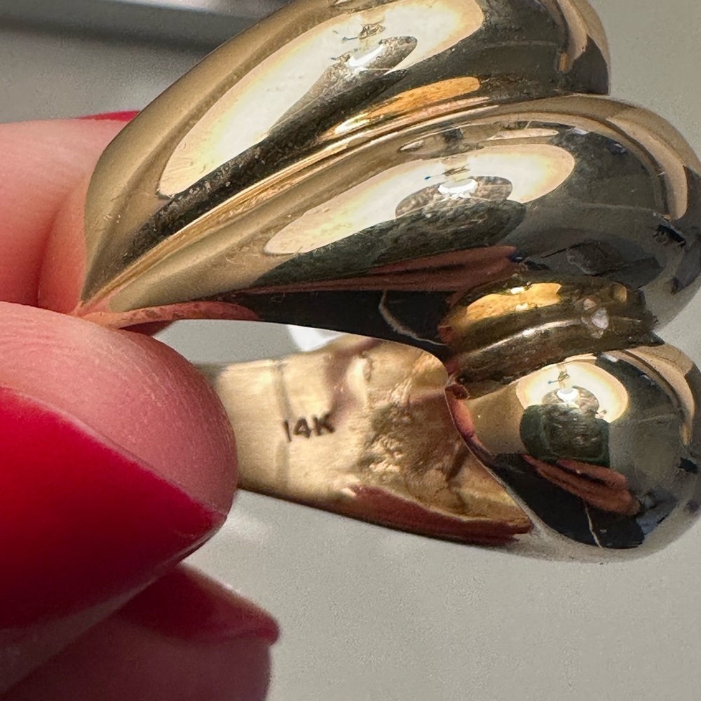 SOLD! 17.6 Grams Solid 14k Gold Swirl Cocktail Ring - Picture 16 of 16